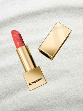 Burberry Kisses Satin Lipstick Rebellious Rose #44 NIB